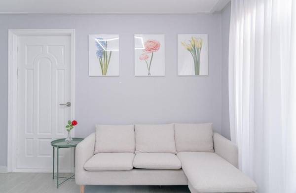 Seoul station 4min perfect for family