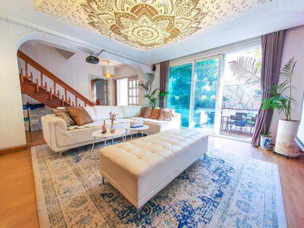 SG-Entire Serviced Residence & Home Concierge