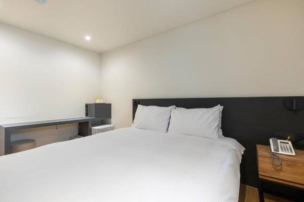 Hotel Firststay Myeongdong