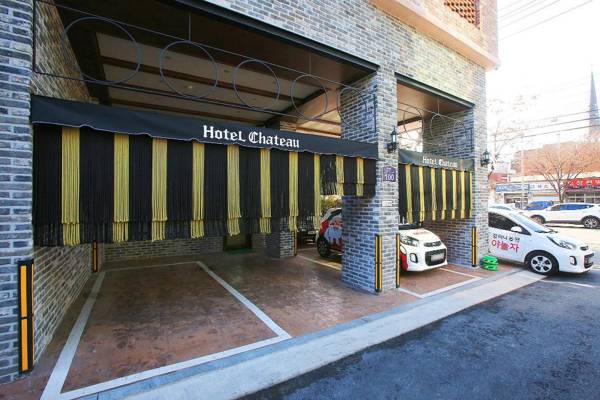 Yeongdeungpo Chateau Hotel