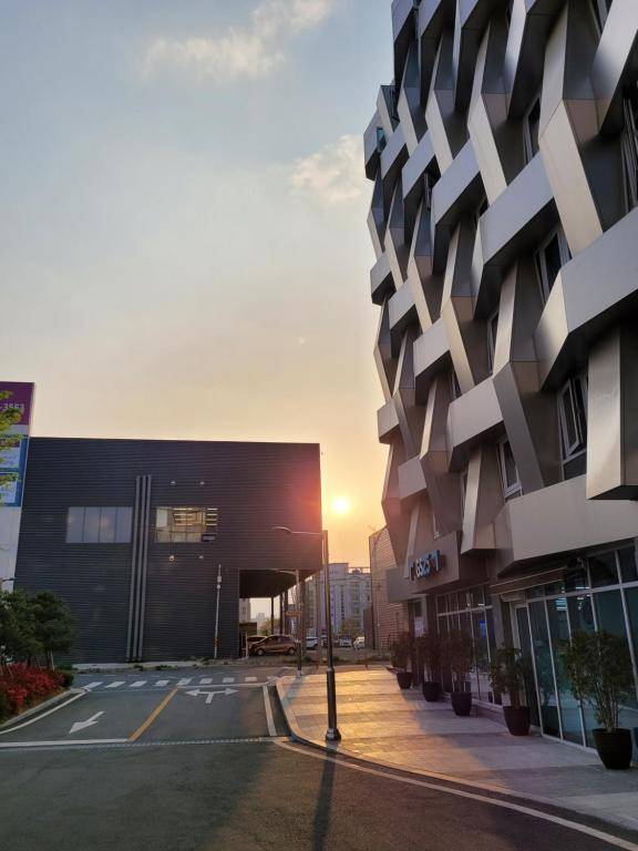 Chungchoho Best Hotel