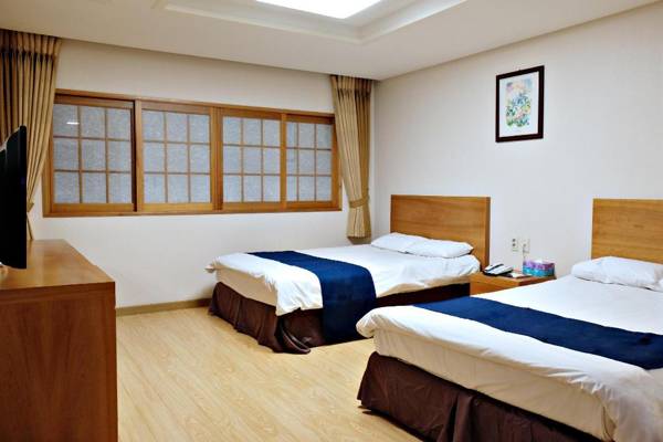 Jeju Parkside Tourist Hotel