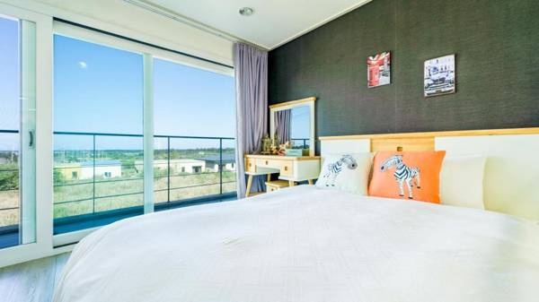 Jeju Byeoleuldameunbaramarae Pension