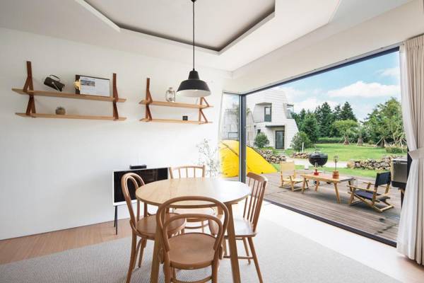 Aroundfollie Lodge Twin A