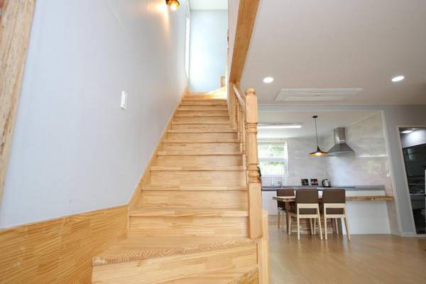 Seongsan Family House