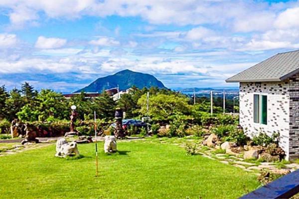 Seogwipo Lion Hill Pension