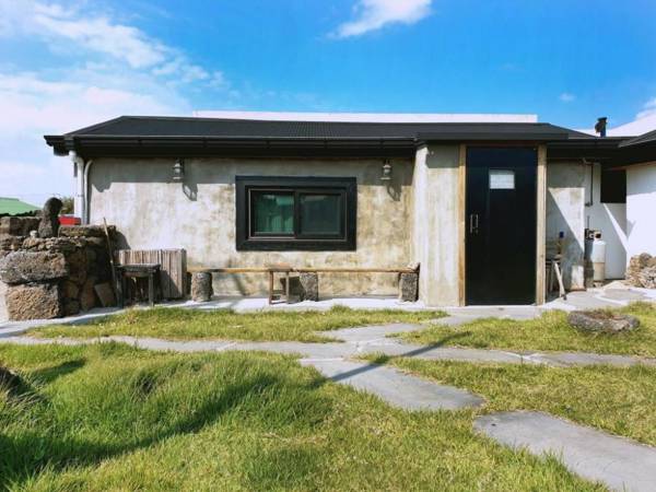 Jeju pension doldamnomo jip doldamjeom