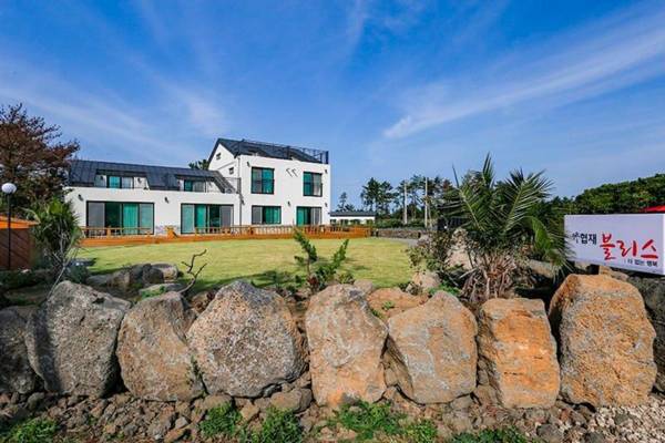 Jeju Hyeopjae Bliss Pension