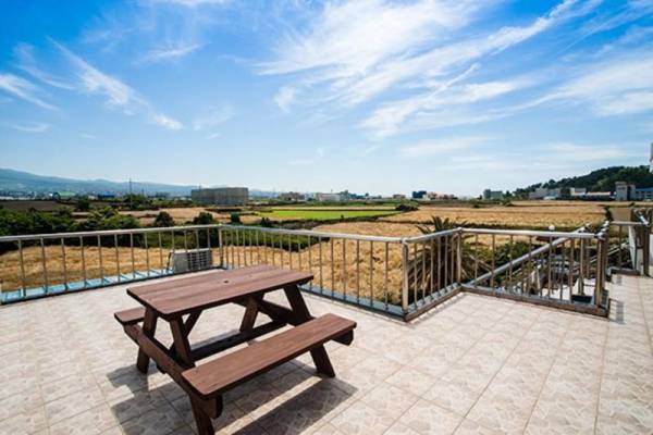 Jeju e House Pension