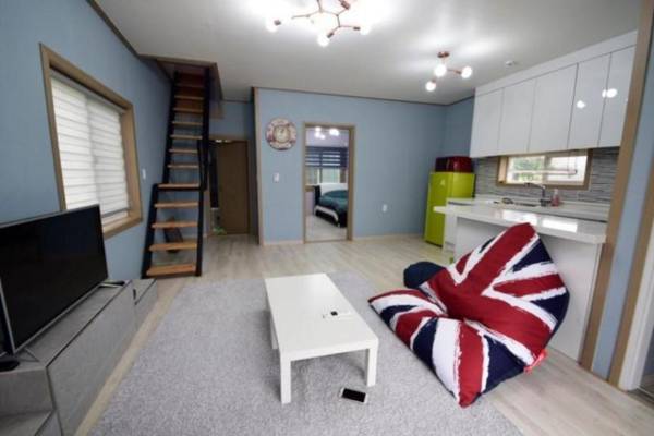 Jeju Healing in Jeju Pension (Dokchae)