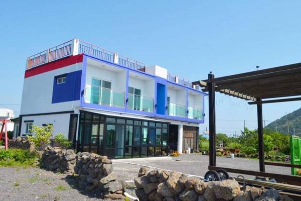 Jeju Rainbow Pension & Guest House