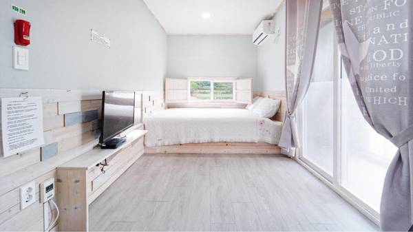 Jeju Hayan Byeol Pension