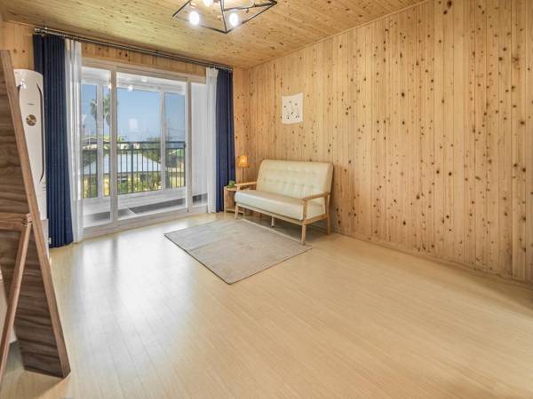 Jeju Timbeohouse Pension