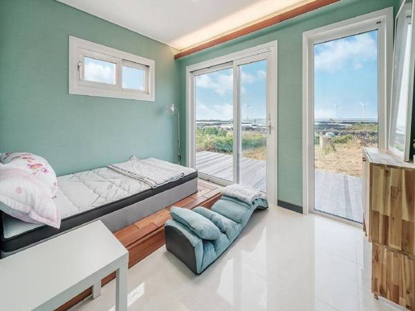 Jeju sihyeonuipungcha pension