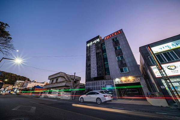 Seogwipo (Seongsan) Beach Hotel