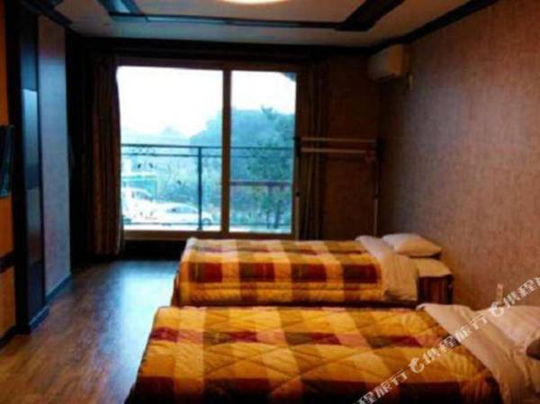 TS Youth Hostel Jeju