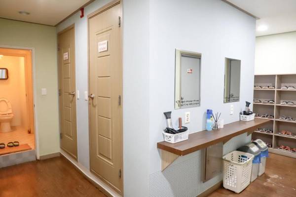 Busan Sukbak Dot Com Guesthouse