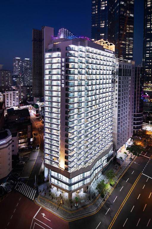 Youngmu Parade Hotel