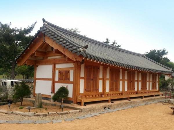 Happy Village Syeobul Hanok Pension