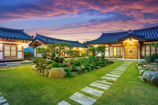 Gyeongju Wadamjung Hanok Pension