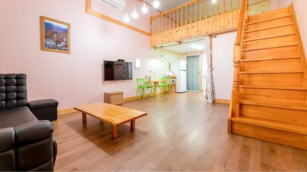 Gyeongju Gampo Four Seasons Pension