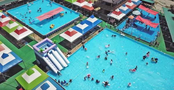 Gyeongju hanok pentown