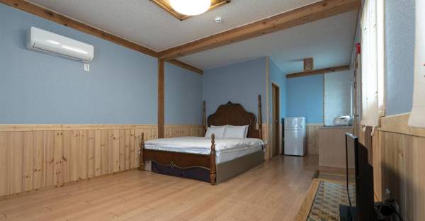 Gyeongju hanok pentown