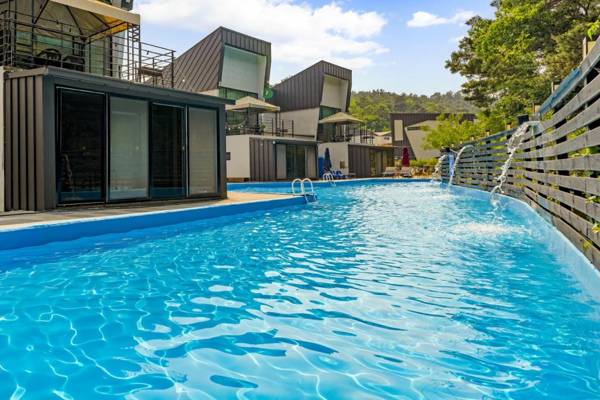 Gyeongju Local 054 Poolvilla Pension