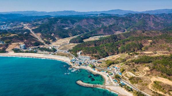 Gampo Beach Hill Poolvilla Pension