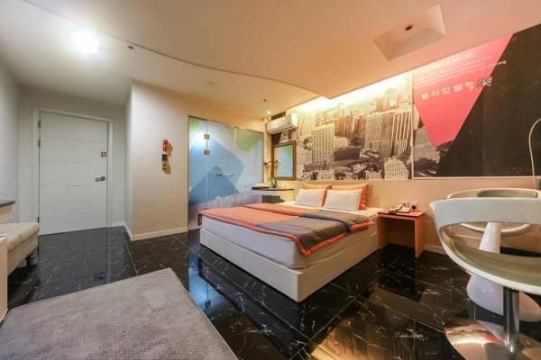 Changwon Sangnam-dong Rock