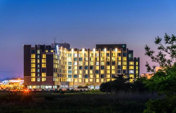 Brown Suites Hotel and Resort