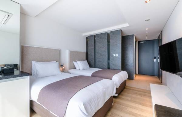 Brown Suites Hotel and Resort