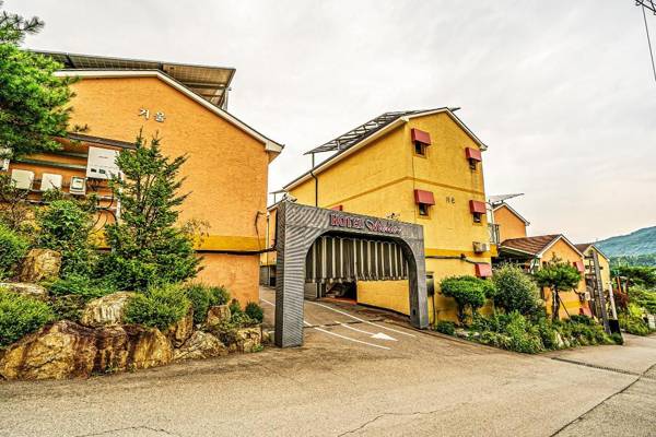 Pocheon Atelier Drive-in