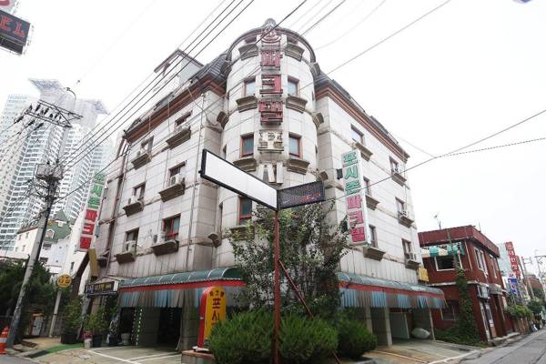 Cheongju Four Seasons