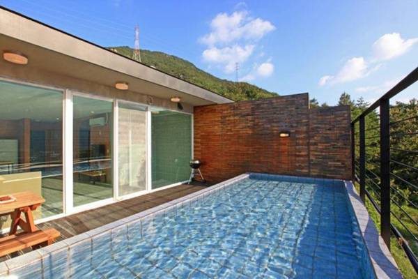 Sancheong Pool Villa Y
