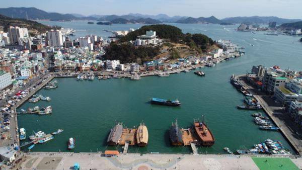 Tongyeong Anchovy Tourist Hotel