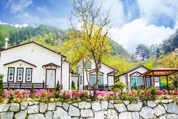 Muju Sandeul Pension