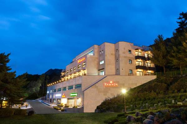 Ramada by Wyndham Mungyeongsaejae Hotel