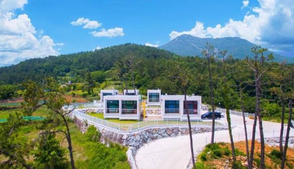 Namhae Sea and Pines Pension
