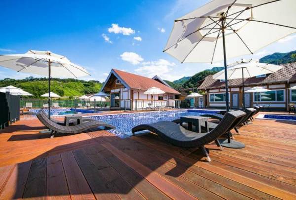 Sancheong Pongdang Pool Villa