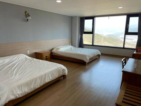 Sancheong Korean Medicine Family Hotel