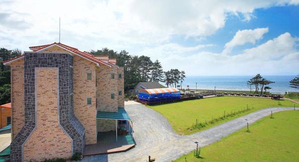 Another Beach Pension with Ocean view for family and Couple