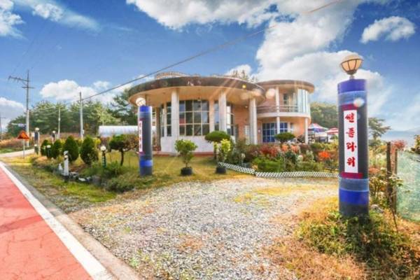 Taean (Anmyeondo) Sunflower Pension