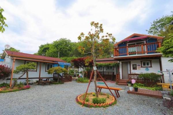 Taean (Anmyeondo) Gold House Pension