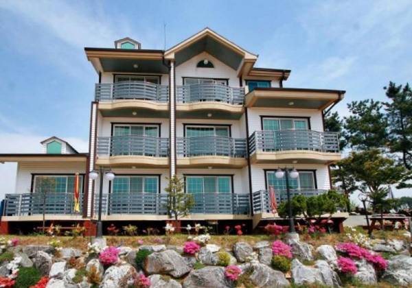 Taean (Anmyeondo) Uriduri Pension