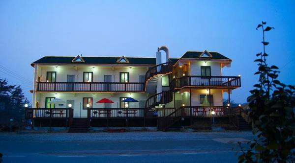 Anmyeondo Taean Romance Pension