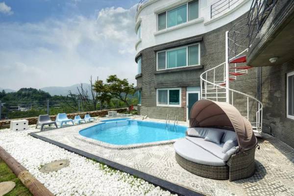 LX22 Pool Villa Yangpyeong Jeom
