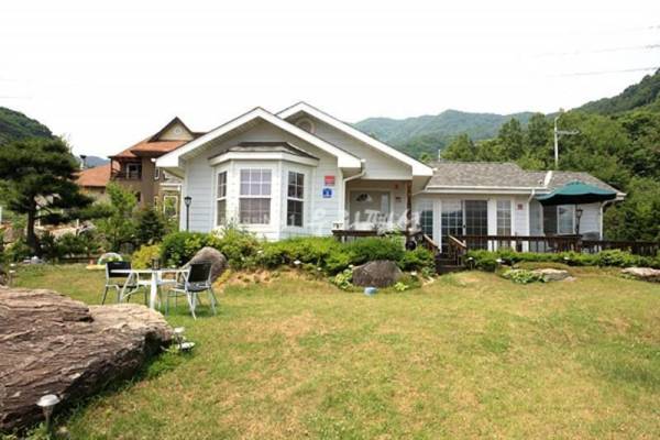Namyangju River Hill Village Pension