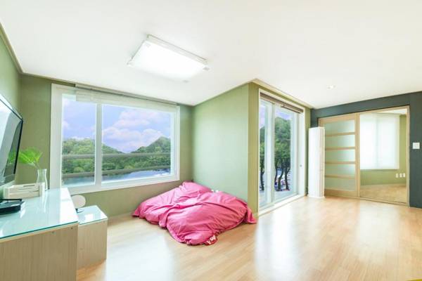 Gapyeong Applerotgi Pension