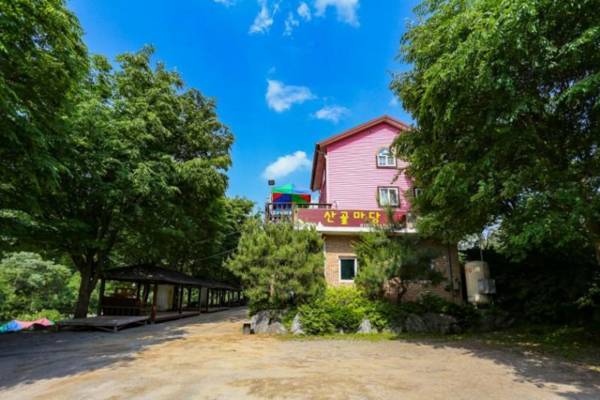 Yangpyeong mountain yard Pension